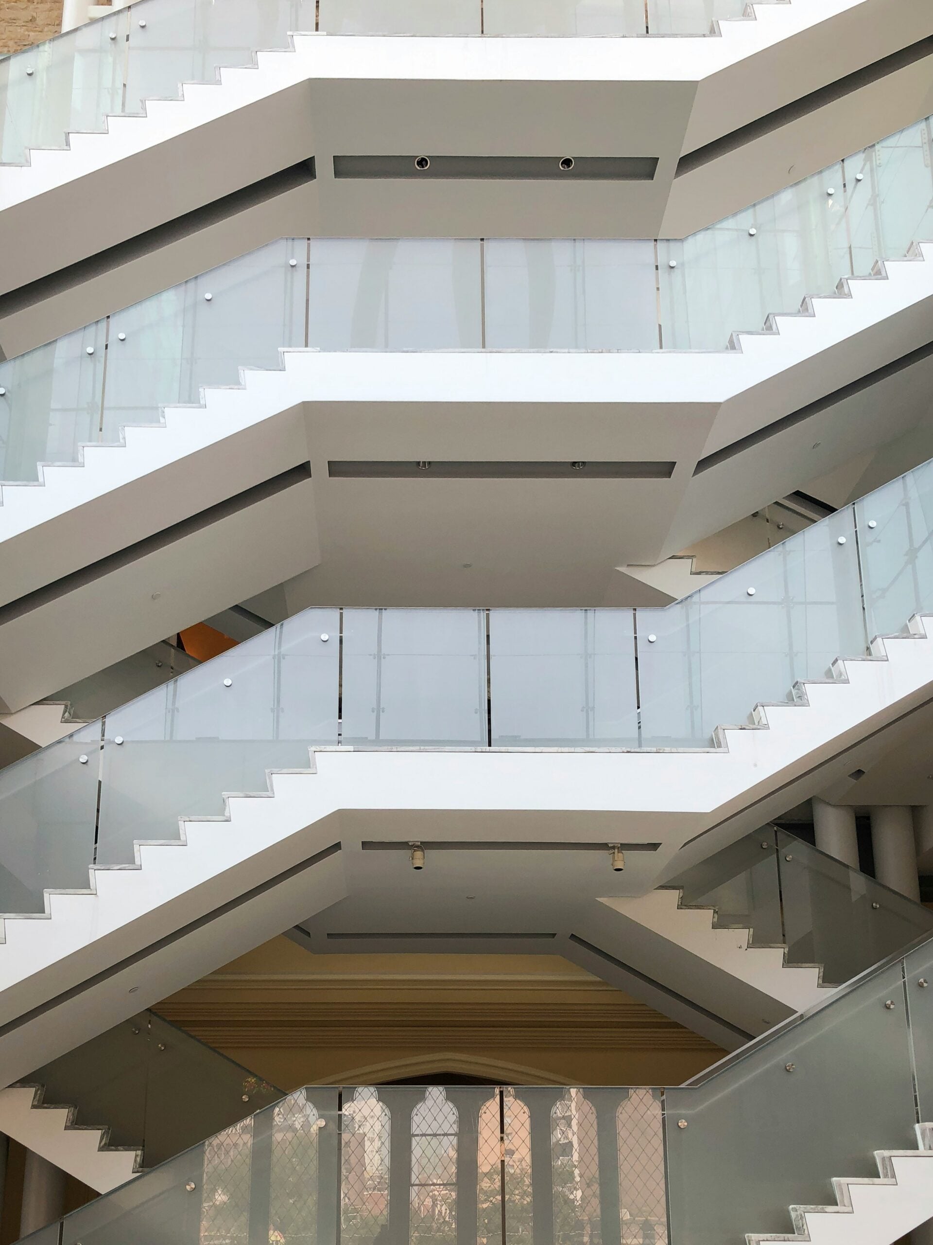 5 Reasons Why You Should Choose Glass Balustrades 