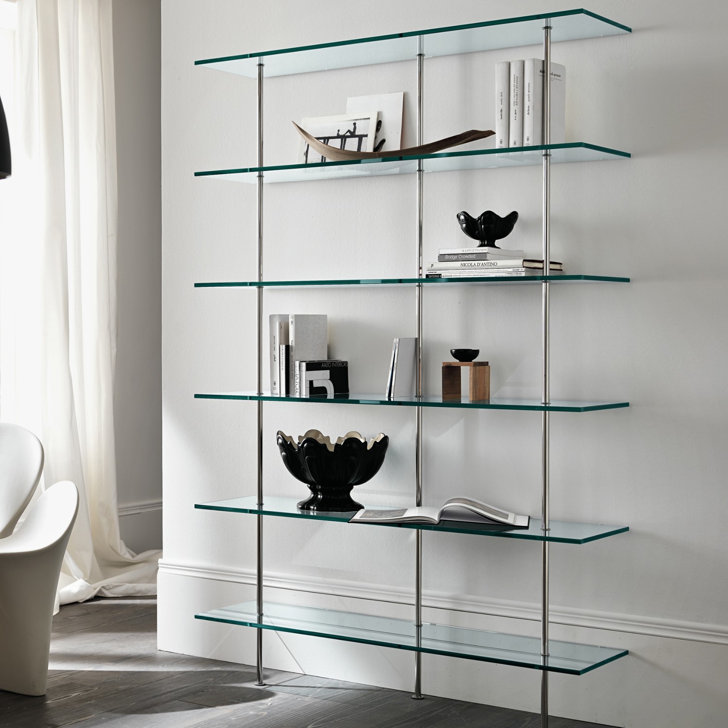 Bookshelves made of glass and metal 